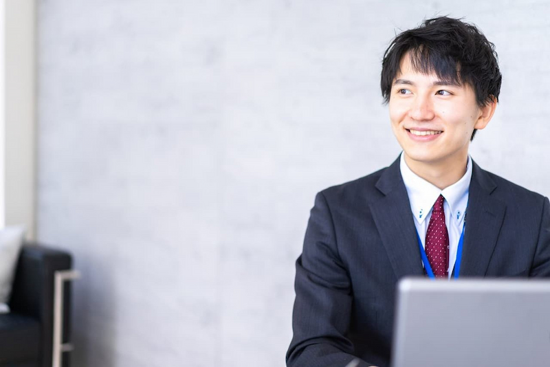 営業職に役立つ資格一覧!業界別のおすすめ17選と活用術も紹介